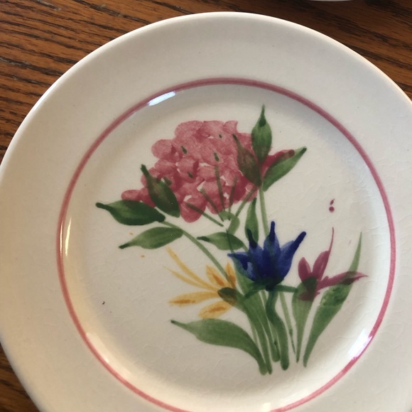 Emerson Creek Pottery Floral Plates - Picture 5 of 6